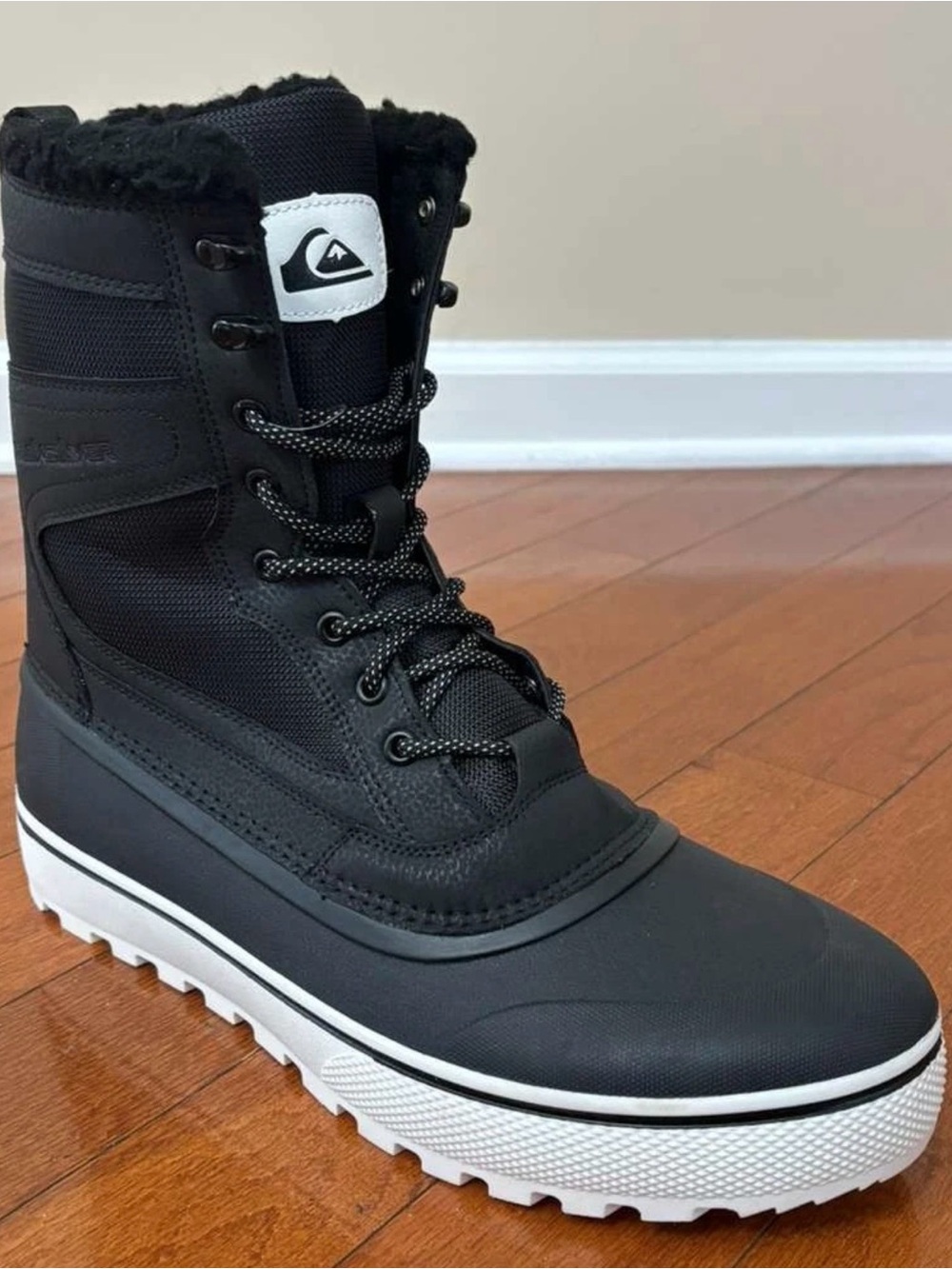 Quiksilver Mens Boots Sub Zero Hi Water Resistant Snow 3M Thinsulate RARE NEW!